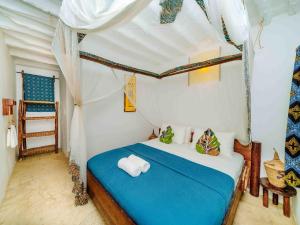 Shanuo Beach Bungalows