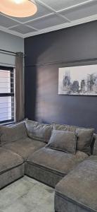 Strand Overnight - 24 Hour check-in - close to major private hospitals - sleeps 1- 4 guests - self catering - quiet neighborhood - week night low rate for single guest - weekends min 2 nights