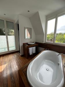 Hotels Domaine De La Corniche : photos des chambres