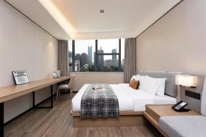 CM Serviced Apartment Shenzhen Dongmen