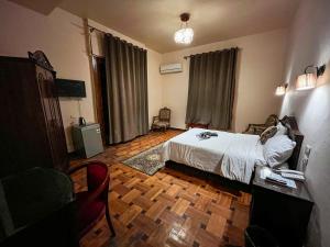 Hyde Park House Hotel