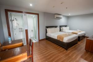 One Averee Bay Hotel