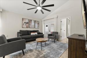 3 Bedrooms 2 Bathrooms Bridgewater 142Hl