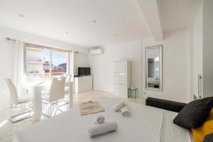 LE LOUIS BLANC avec balcon en plein centre-ville