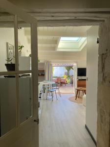 Maisons de vacances Le petit chai classe de tourisme 3 etoiles hyper centre La Tremblade : photos des chambres