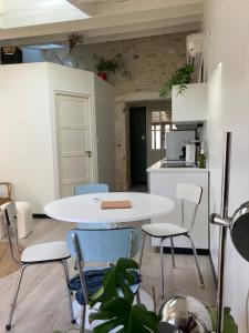 Maisons de vacances Le petit chai classe de tourisme 3 etoiles hyper centre La Tremblade : photos des chambres