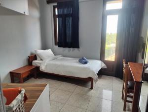 Old town studio with balcony