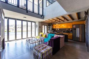 Villa With Private Pool & Garden