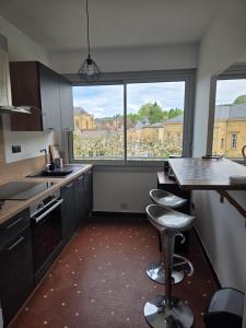 le cocon sarladais, appartement centre ville avec balcon et parking privé
