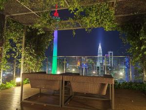 Staybliss At Ceylonz Suites