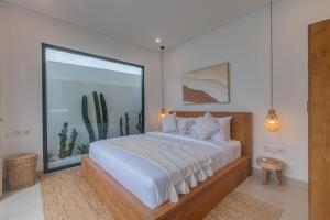 Casa Moda, Chic 3-Bedroom Villa Near Kedungu Beach