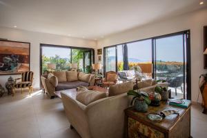Villas Villa Les Sources VI4245 By Riviera Holiday Homes : photos des chambres