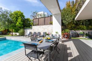 Villas Villa Les Sources VI4245 By Riviera Holiday Homes : photos des chambres