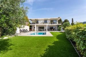 Villas Villa Les Sources VI4245 By Riviera Holiday Homes : photos des chambres