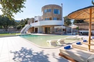 Hamilton Grand Villa