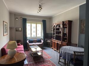 A-waay Shopping Family Apartment