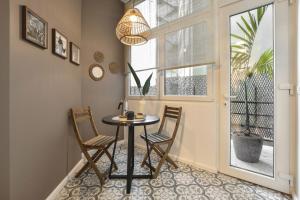 Nusa - 2 bedrooms and balcony in Santo António