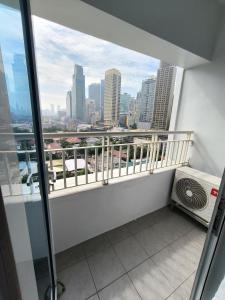 Jazz Residences Tower 1BR Big Cut Grey Avenue