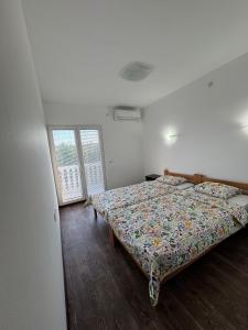 Apartment hotel Sara SUTOMORE