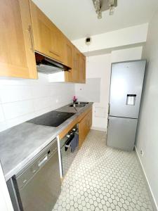 Floor sixteen