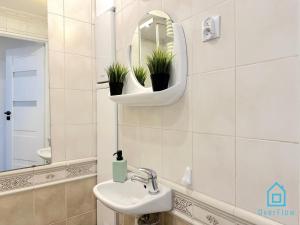 Honey Apartment- Cozy Retreat, 10 Minutes to Gdańsk Old Town