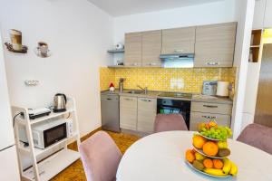 Cozy 2 Bedroom APT 15 Min Walk From Split Center and Beach