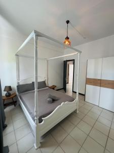 3 Bedroom Apt 1min Walk to Beach - AO11
