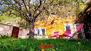 Maisons de vacances Maison troglodytique au coeur des Chateaux de la Loire - Le Cerisier Perche : photos des chambres