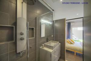 VCA House -5 appartements - 15Min Mer- Wifi-Clim