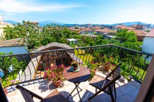 GJUHADOLI HOTEL Restaurant