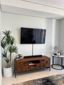 2411 Ellipse Waterfall