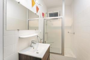 Maisons de vacances Maison Bordure de Foret et vue Mer : photos des chambres