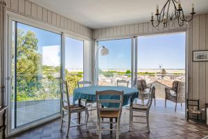 Maisons de vacances Maison Bordure de Foret et vue Mer : photos des chambres