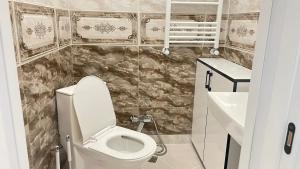 Top floor Aleksidze Apt with Terrace & views