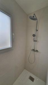 Villas Villa Adishatz, new house, pool & garden : photos des chambres