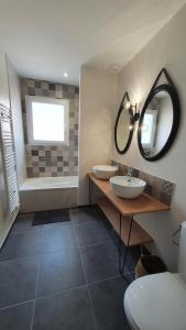 Villas Villa Adishatz, new house, pool & garden : photos des chambres