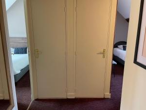 Hotels Logis Hotel Le Saint Florent : photos des chambres