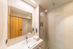 Superior Double or Twin Room with Sea View room in AQUARIUM VIEW HOTEL