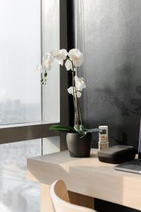 King Suite Eastwood Global Plaza - High Floor