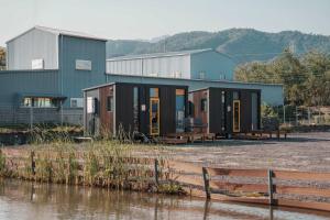 Lantian Cottage X by Tiny Away