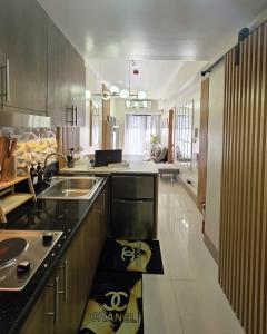 Classy & Homey 1BR Mall of Asia Airport Fast WIFI