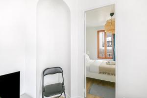 Nid douillet pour deux dans le Paris des artistes