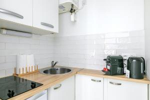 Nid douillet pour deux dans le Paris des artistes