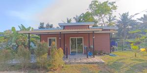 Fern lovely home with big garden