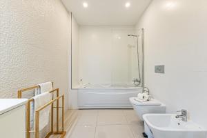 Adega Deluxe 2 Bed Pool and Gym