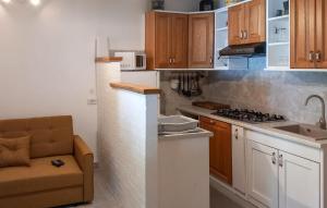 Beautiful Apartment In Supetarska Draga 
