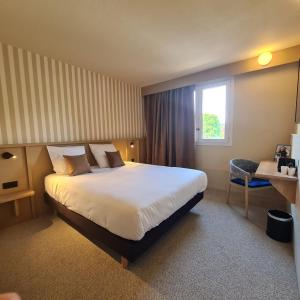Hotels Brit Hotel Confort Alencon : photos des chambres