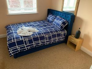 2 bed 2 bath right next to Park located for access to West end and GTW