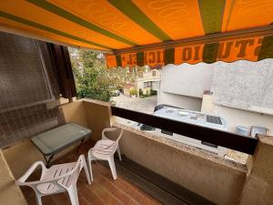 Appartements StudiosMichel apt 16 balcon thermes 400m a pied : photos des chambres