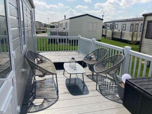 Paradise Palms - 35 Lancaster Crescent